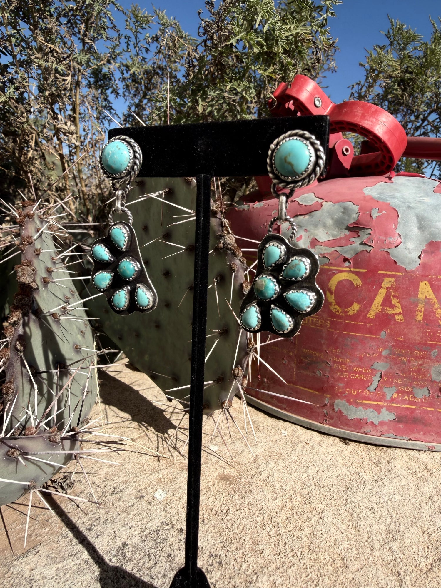 Half cluster Kingman statement earrings