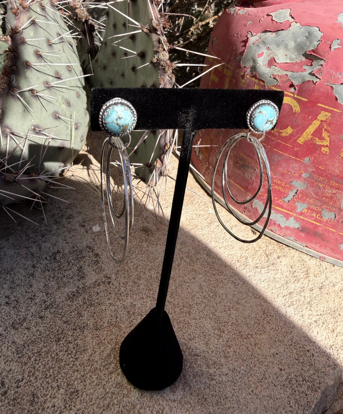 Mojave Kingman Hammered Hoops