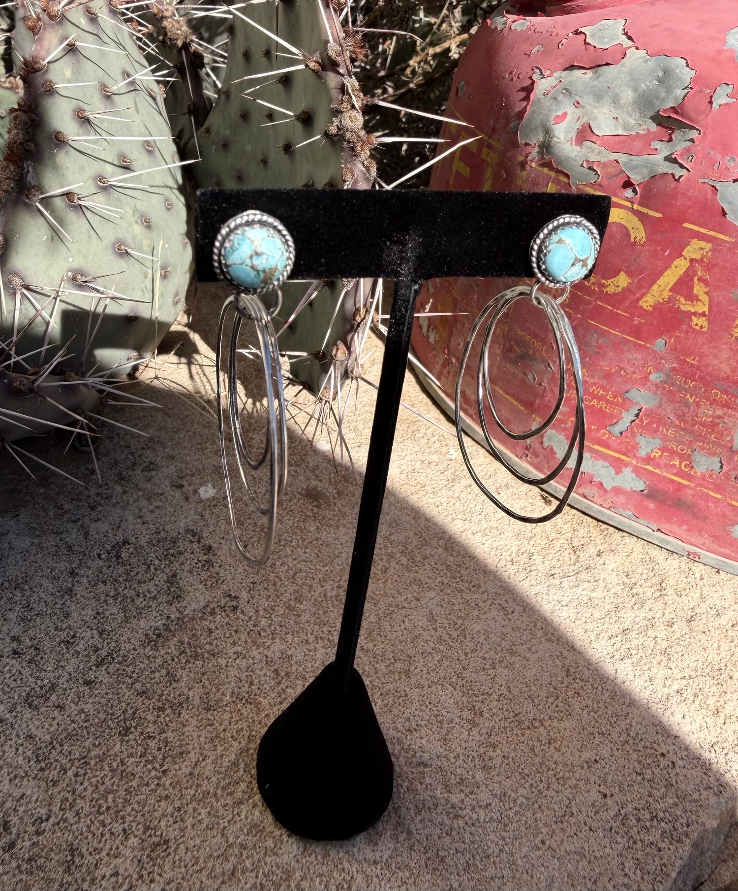 Mojave Kingman Hammered Hoops