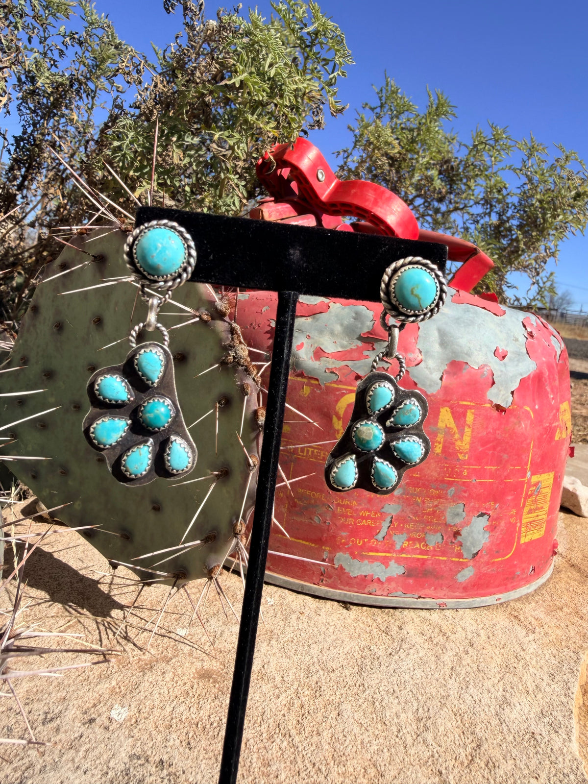 Half cluster Kingman statement earrings