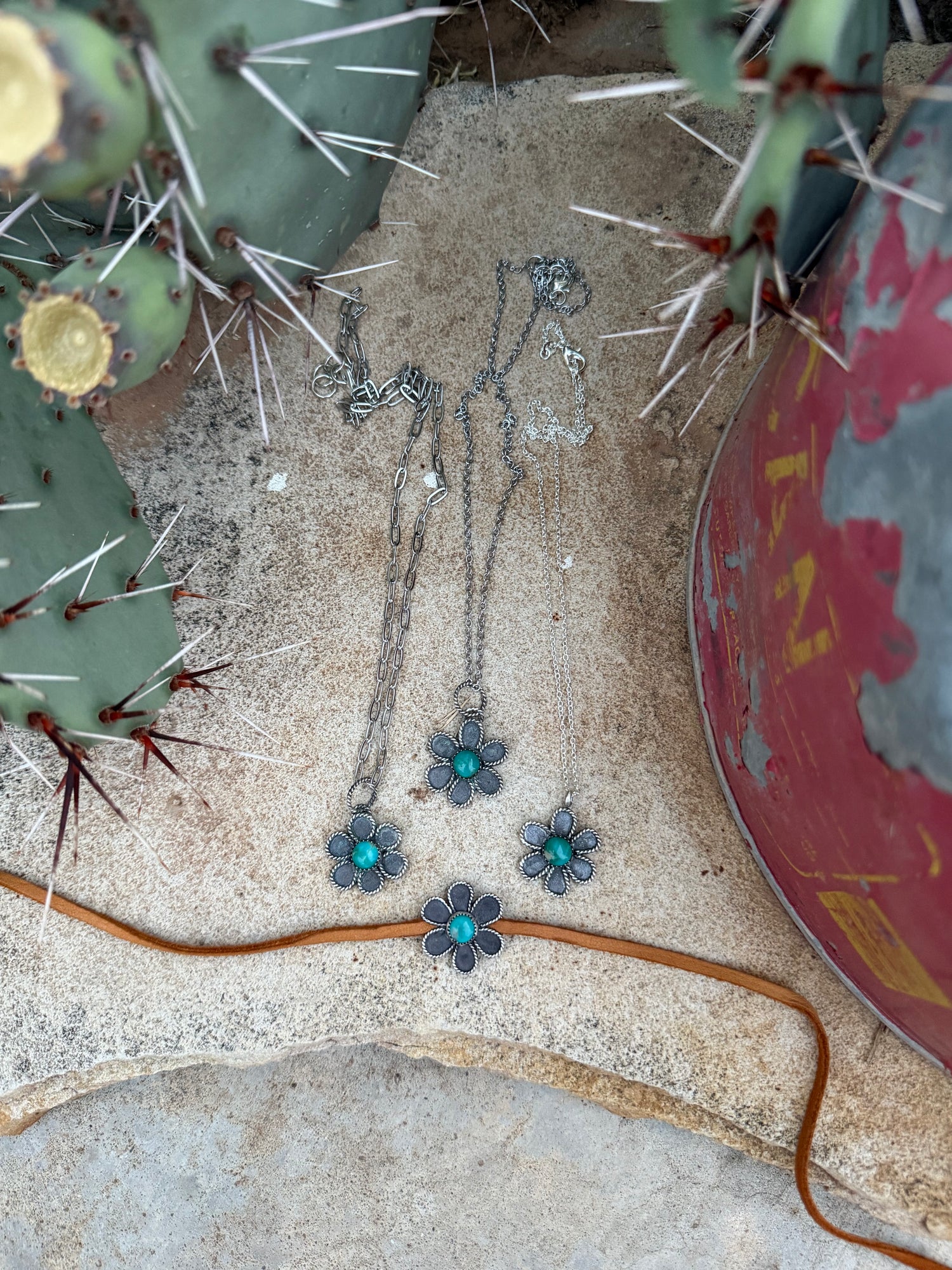 Flower Power necklaces 🌸🌺