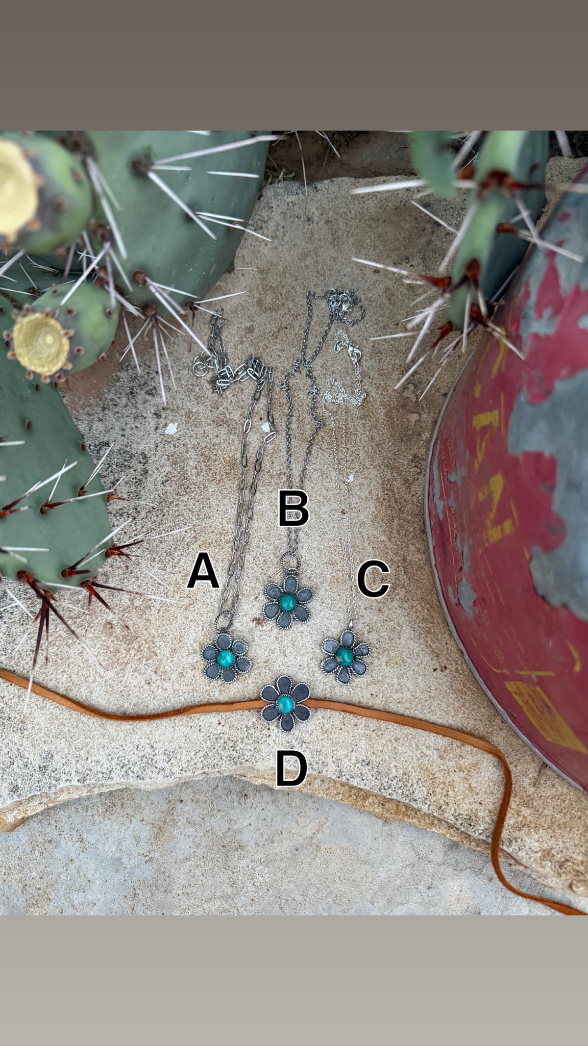 Flower Power necklaces 🌸🌺